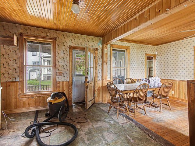 28 West Street, Bristol, VT 05443