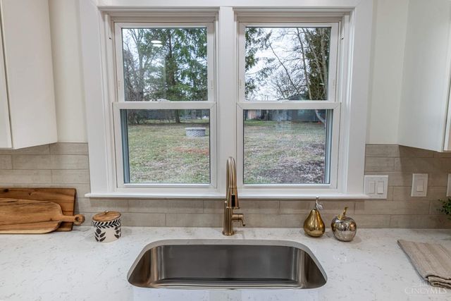 6207 Branch Hill Miamiville Road, Miami Twp, OH 45140