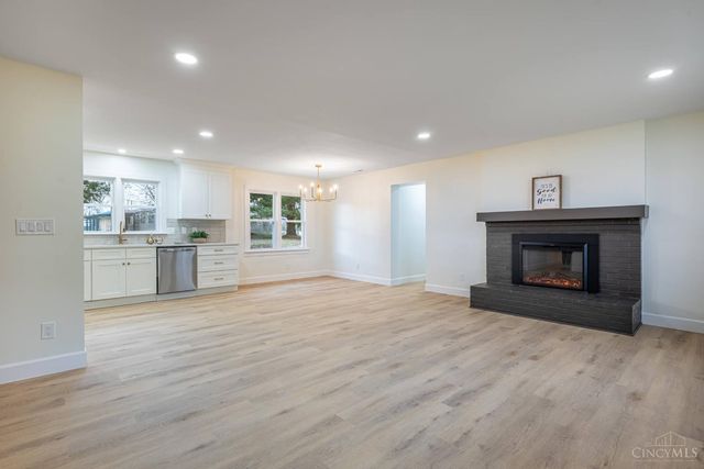 6207 Branch Hill Miamiville Road, Miami Twp, OH 45140