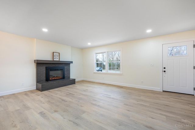 6207 Branch Hill Miamiville Road, Miami Twp, OH 45140