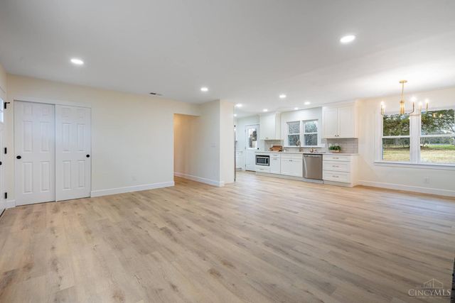 6207 Branch Hill Miamiville Road, Miami Twp, OH 45140