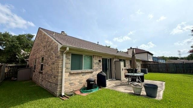 3214 Lakefield Way, Sugar Land, TX 77479
