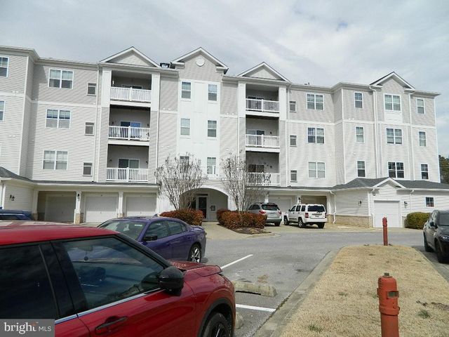 23540 F D R Blvd Apt 405, California, MD 20619