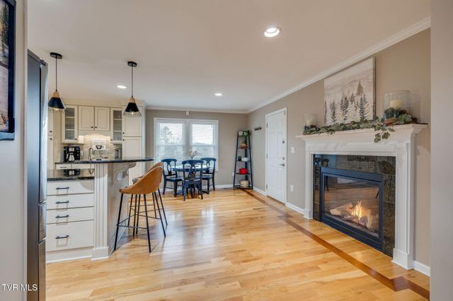 512 Hideaway Farm Road, Piney Flats, TN 37686