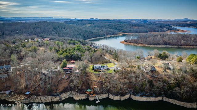 512 Hideaway Farm Road, Piney Flats, TN 37686