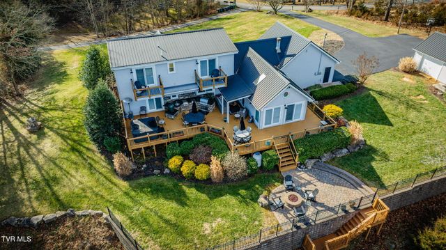 512 Hideaway Farm Road, Piney Flats, TN 37686