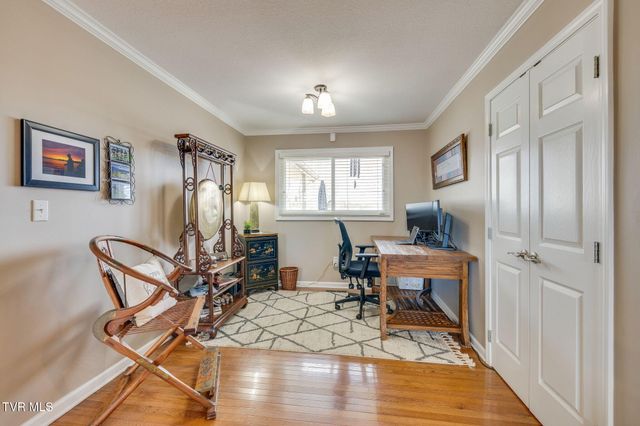 512 Hideaway Farm Road, Piney Flats, TN 37686