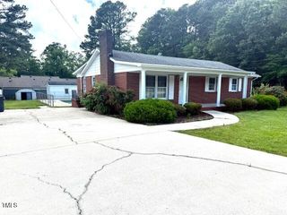100 E Dale Drive, Oxford, NC 27565