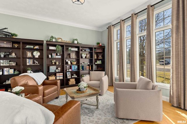 11308 N HICKORY WOODS Court, Dunlap, IL 61525