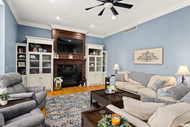 11308 N HICKORY WOODS Court, Dunlap, IL 61525