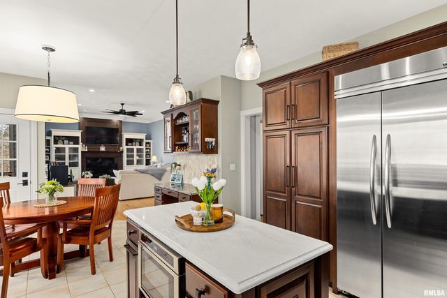 11308 N HICKORY WOODS Court, Dunlap, IL 61525