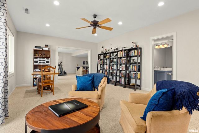 11308 N HICKORY WOODS Court, Dunlap, IL 61525