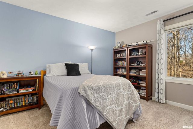 11308 N HICKORY WOODS Court, Dunlap, IL 61525