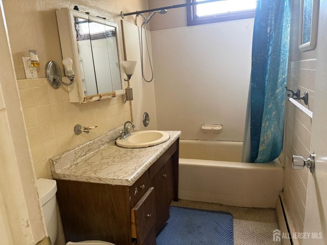 210 Ellsworth Street, Iselin, NJ 08830