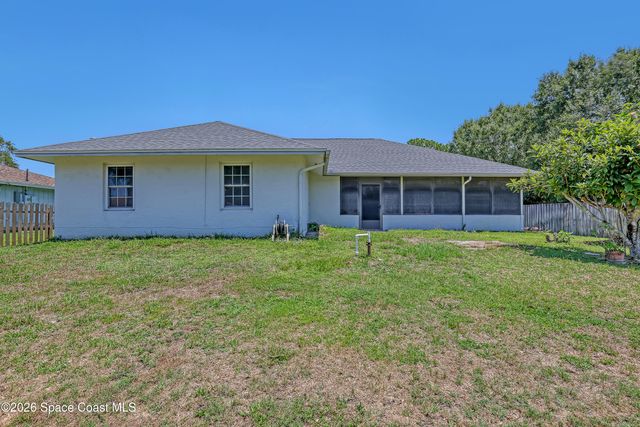 1354 Madoc Street NW, Palm Bay, FL 32907