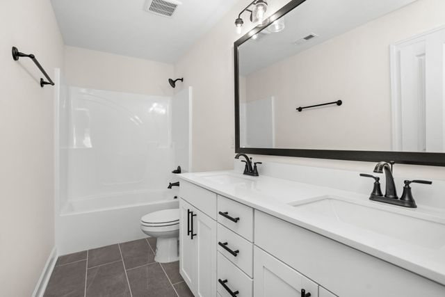 5026 Salient Dr, Spring Hill, TN 37174