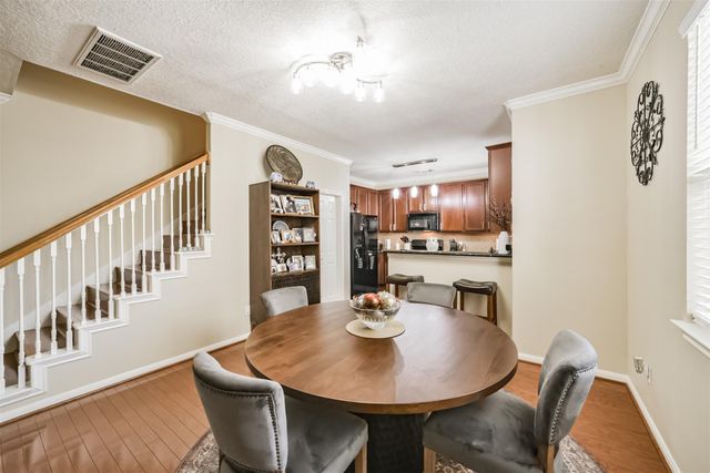 1430 W 24th Street, Houston, TX 77008