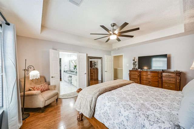 1430 W 24th Street, Houston, TX 77008