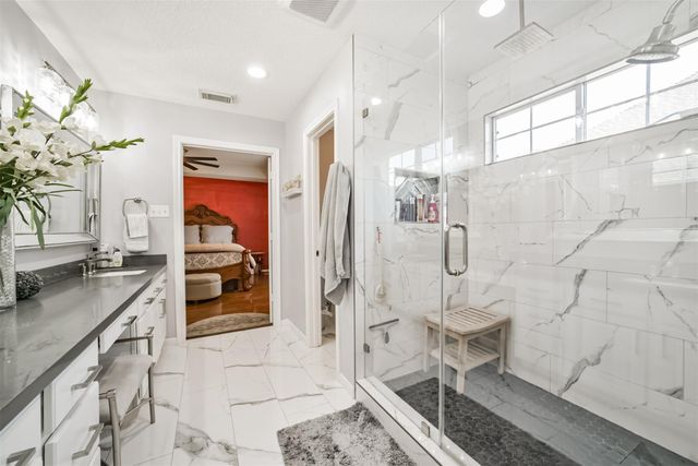 1430 W 24th Street, Houston, TX 77008