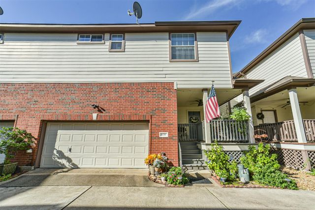 1430 W 24th Street, Houston, TX 77008