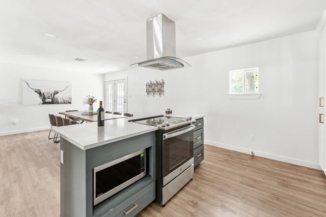 4252 Mccomas Road, Haltom City, TX 76117