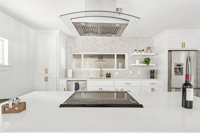 4252 Mccomas Road, Haltom City, TX 76117