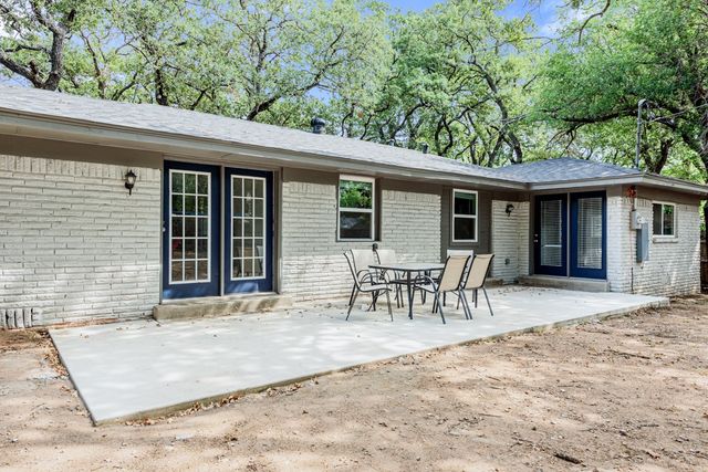 4252 Mccomas Road, Haltom City, TX 76117