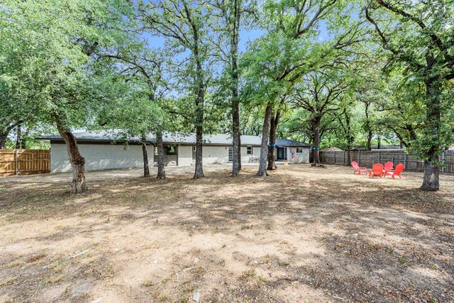 4252 Mccomas Road, Haltom City, TX 76117