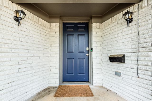 4252 Mccomas Road, Haltom City, TX 76117