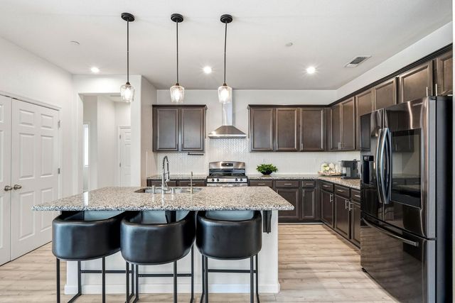 8237 Loyal Dr, Sacramento, CA 95829
