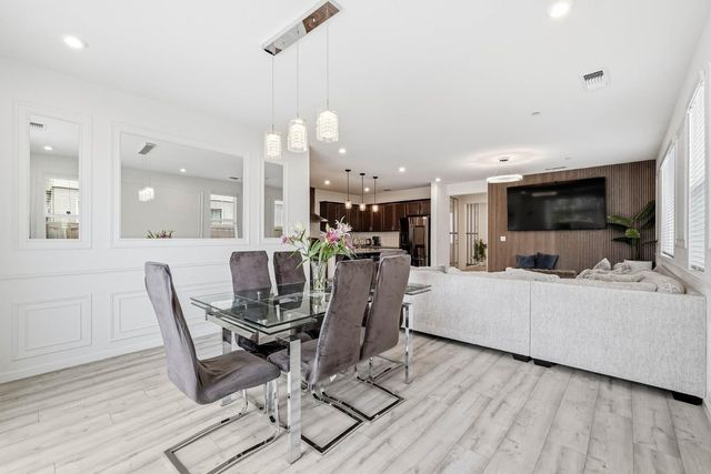 8237 Loyal Dr, Sacramento, CA 95829