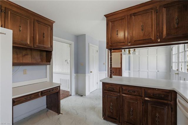 11 Cherbourg DR, Newport News, VA 23606