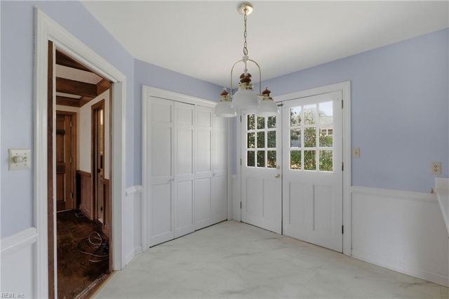 11 Cherbourg DR, Newport News, VA 23606