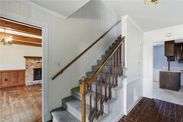 11 Cherbourg DR, Newport News, VA 23606