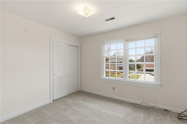 11 Cherbourg DR, Newport News, VA 23606