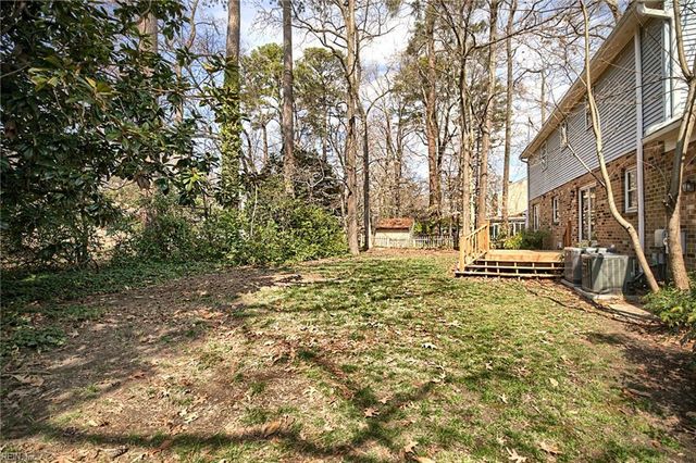 11 Cherbourg DR, Newport News, VA 23606