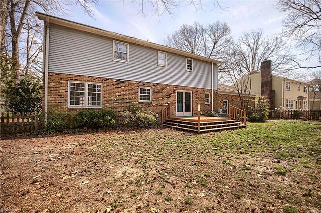 11 Cherbourg DR, Newport News, VA 23606