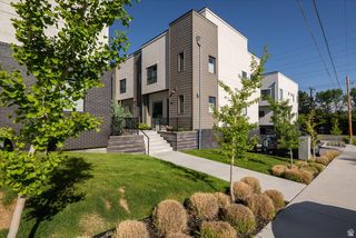 6988 S BROOKHILL DR, Cottonwood Heights, UT 84121