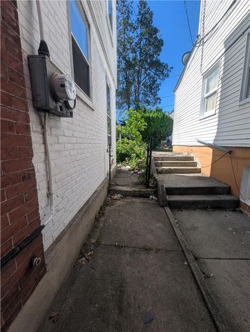 1340 West Walnut Street, Allentown City, PA 18102