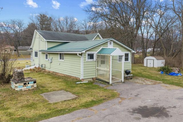 1919 Allison Park Drive, Richland Center, WI 53581