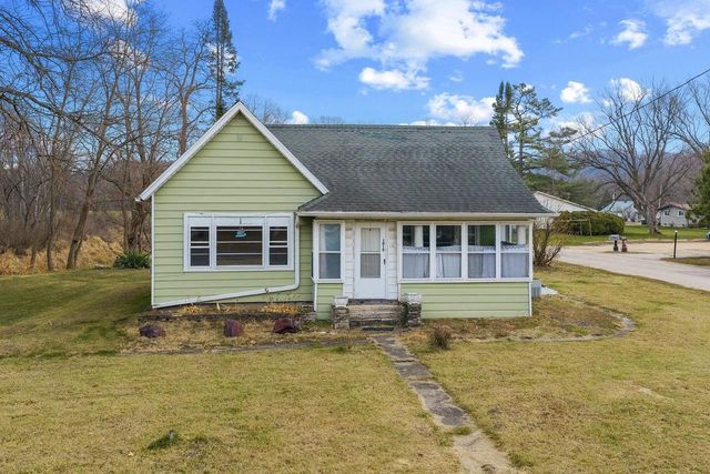 1919 Allison Park Drive, Richland Center, WI 53581