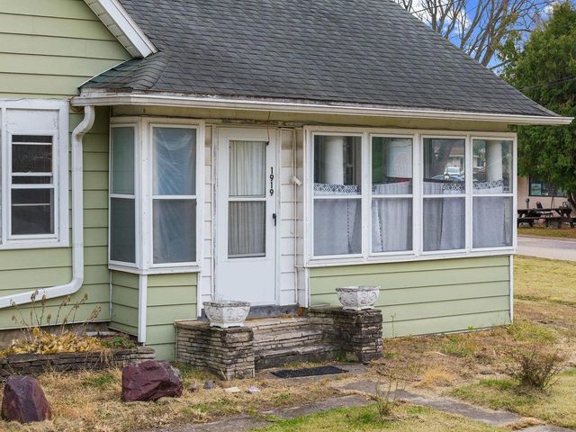 1919 Allison Park Drive, Richland Center, WI 53581