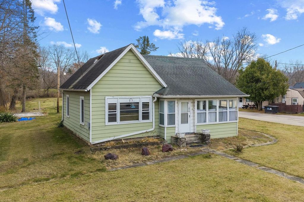 1919 Allison Park Drive, Richland Center, WI 53581