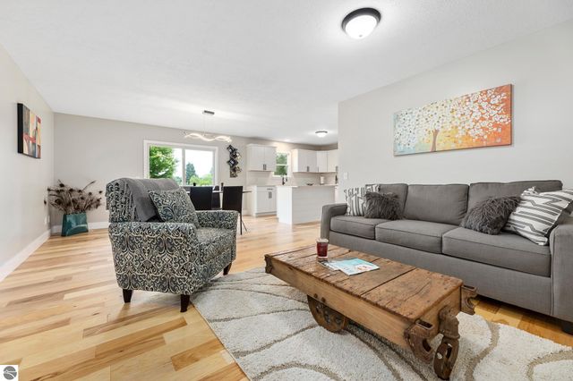 12305 S Lincoln Hollow Court, Cedar, MI 49621