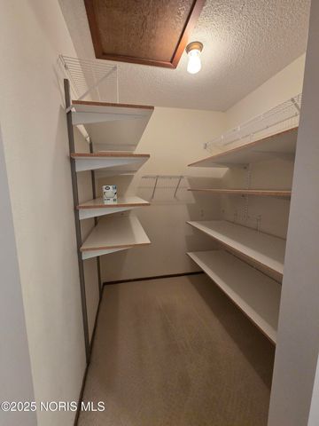 4464 Meadow Creek Court, Toledo, OH 43614