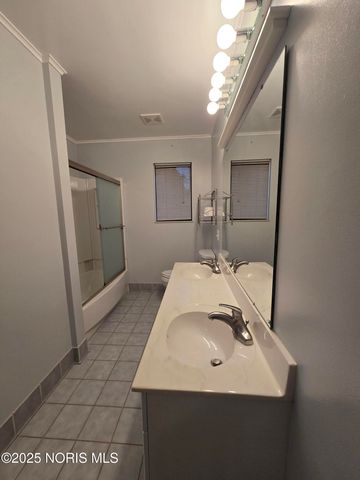 4464 Meadow Creek Court, Toledo, OH 43614