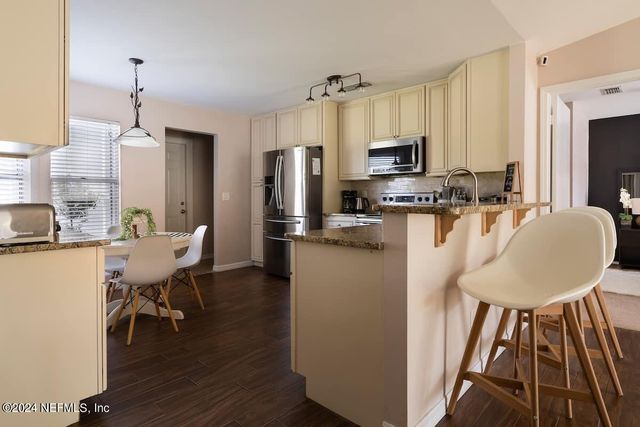 260 LEATHERLEAF Drive, Jacksonville, FL 32225