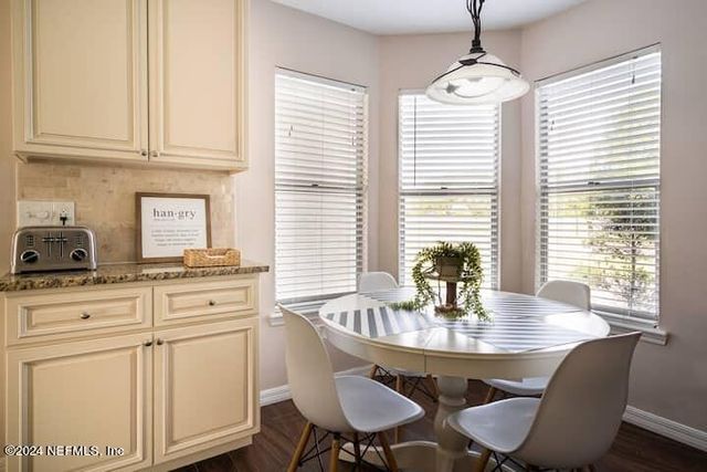 260 LEATHERLEAF Drive, Jacksonville, FL 32225