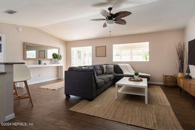 260 LEATHERLEAF Drive, Jacksonville, FL 32225