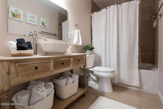 260 LEATHERLEAF Drive, Jacksonville, FL 32225